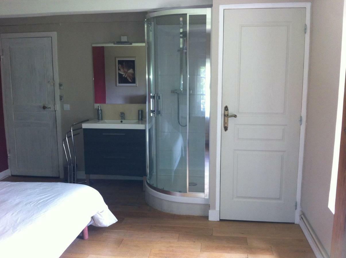 La Ferme Des Vignes Bed & Breakfast Hotot-en-Auge Exterior photo